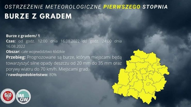 Na szarym tle z widocznymi chmurami żółta mapa województwa łódzkiego z podziałem na powiaty. Obok treść ostrzeżenia przytoczona poniżej.